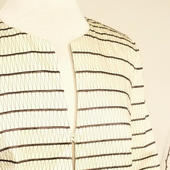 EUC Talbots Blazer Jacket. Lightweight. - Picture 4 of 7